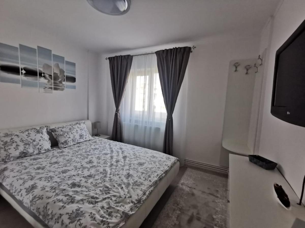 Apartament Regim Hotelier ديفا المظهر الخارجي الصورة