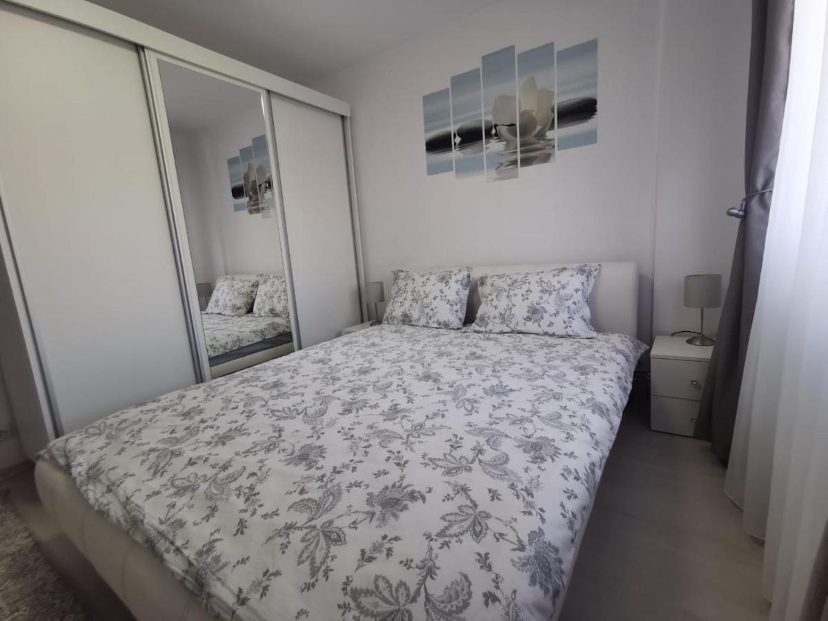 Apartament Regim Hotelier ديفا المظهر الخارجي الصورة